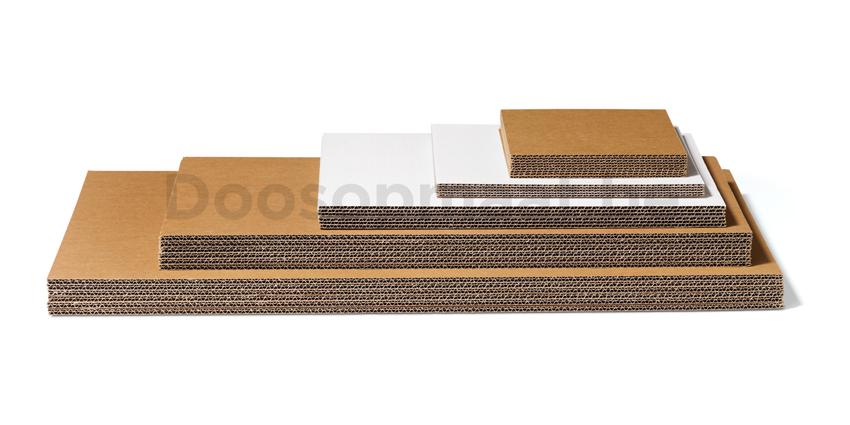 Kartonnen platen fefco110 bruin wit