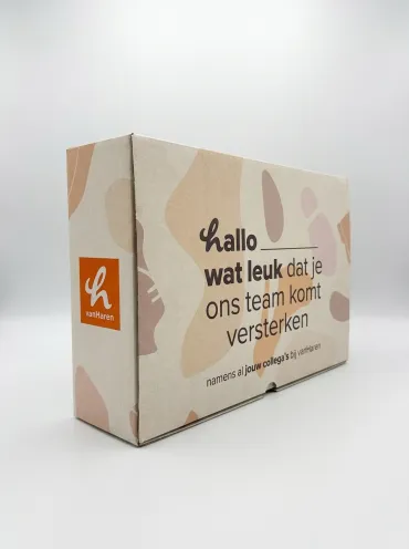 VanHaren welkomstpakket gemaakt met doostype klepdoos door Doosopmaat.be